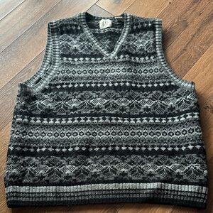 Gap Vintage Sweater Vest. Large